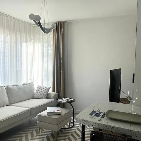 Sleek Cozy & Brand New 1br Flat W/ Parking + Gym #25b *